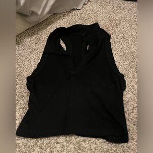Black no sleeves shirt